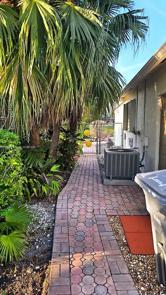 10935 Gable Street Boca Raton FL 33428