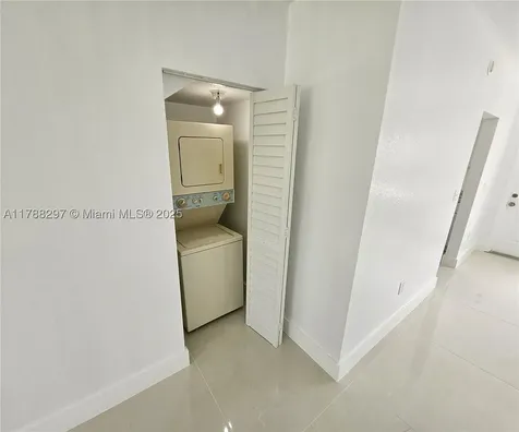 450 NW 84th Street Miami FL 33150