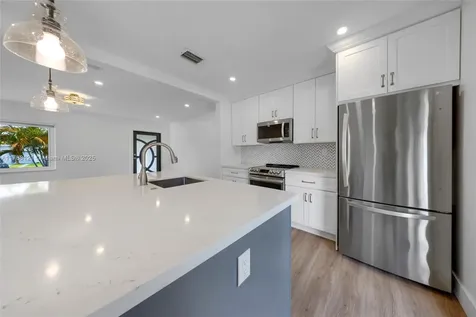 1000 Plover Avenue Miami Springs FL 33166