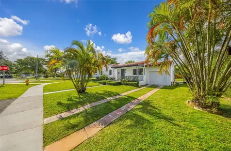 1000 Plover Avenue Miami Springs FL 33166