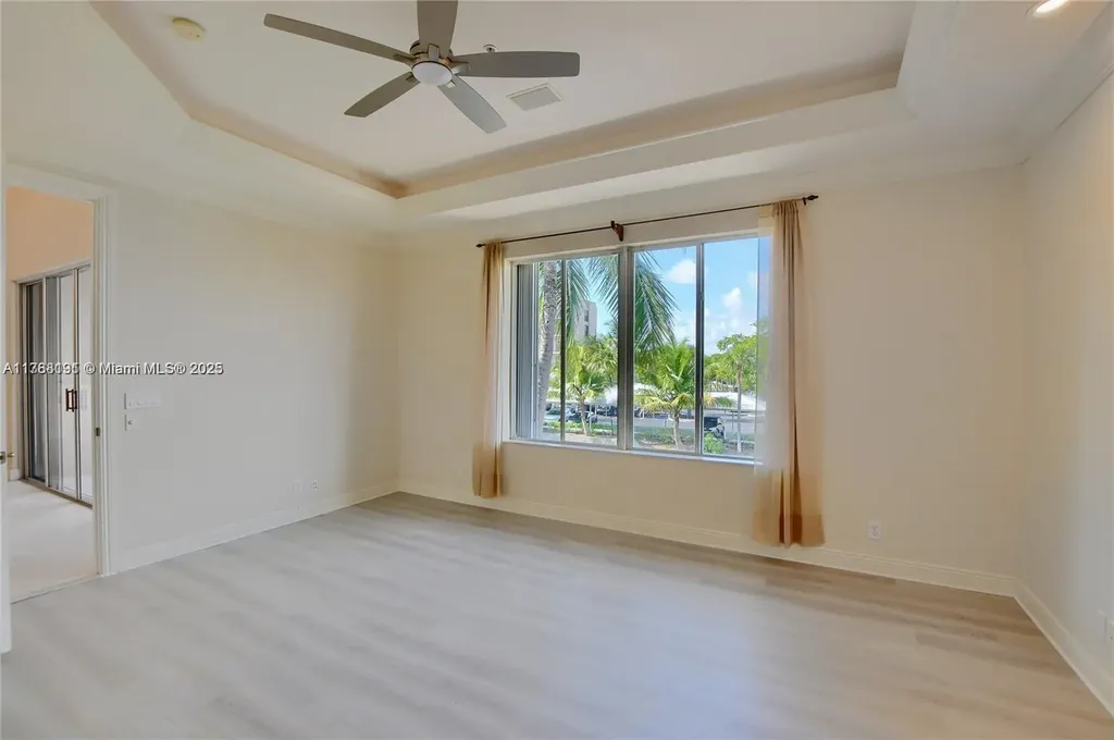 23 Royal Palm Way Boca Raton FL 33432