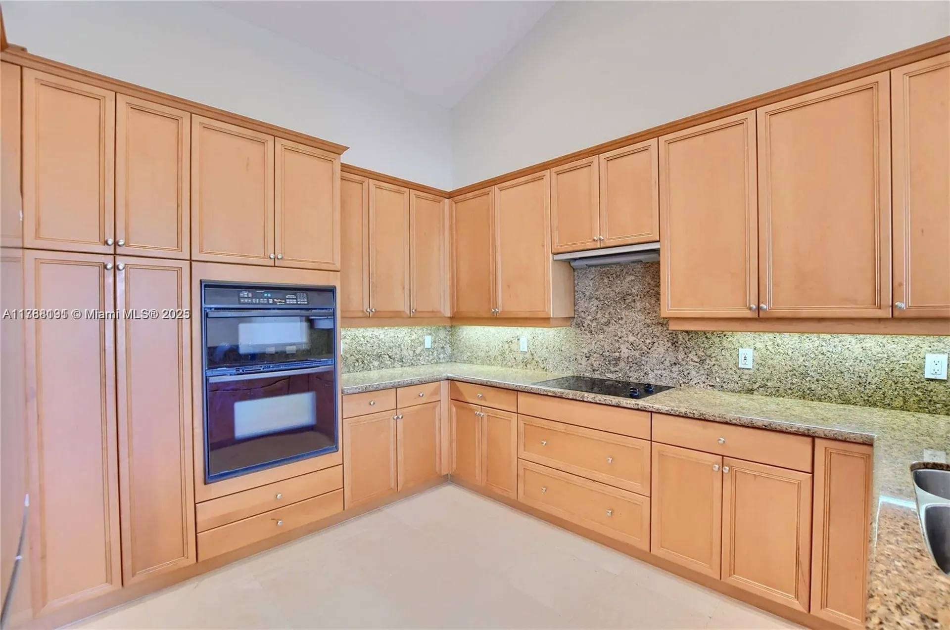 23 Royal Palm Way Boca Raton FL 33432