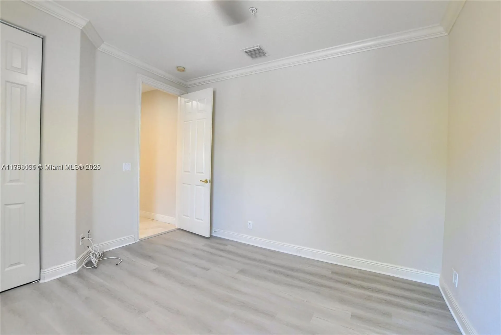 23 Royal Palm Way Boca Raton FL 33432