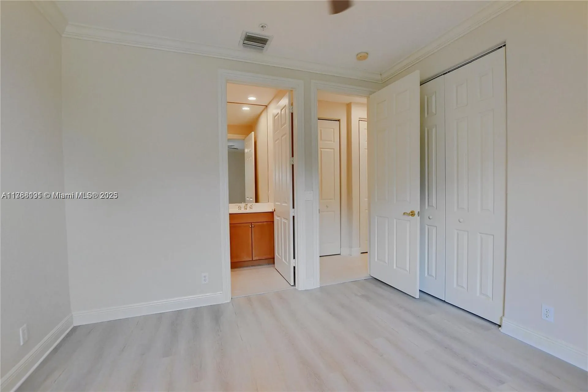 23 Royal Palm Way Boca Raton FL 33432