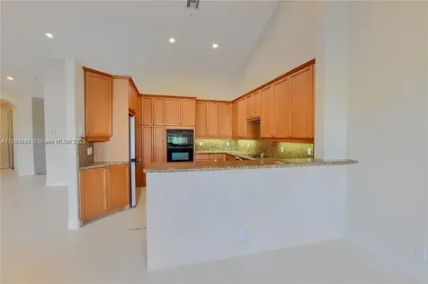 23 Royal Palm Way Boca Raton FL 33432