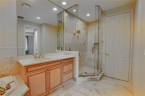 23 Royal Palm Way Boca Raton FL 33432
