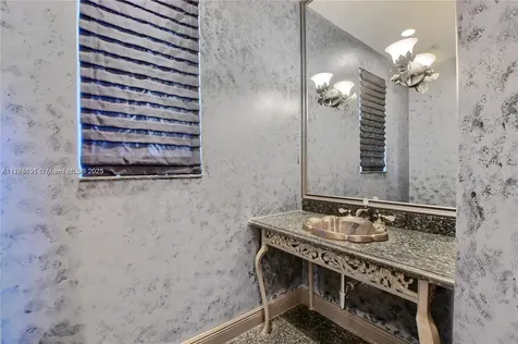 23 Royal Palm Way Boca Raton FL 33432