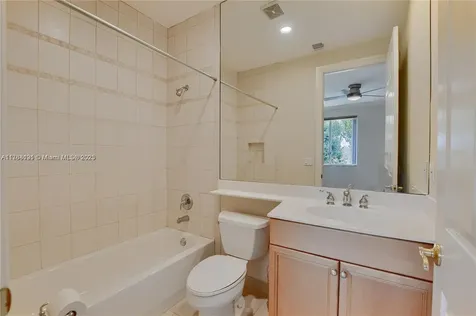 23 Royal Palm Way Boca Raton FL 33432
