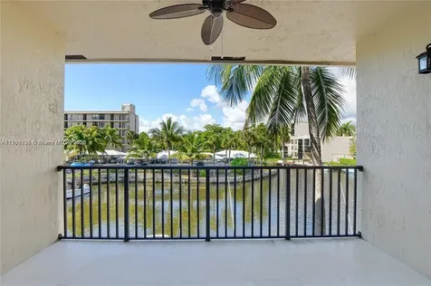 23 Royal Palm Way Boca Raton FL 33432
