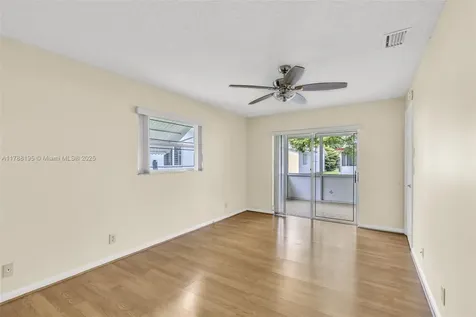 1171 NW 88th Way Plantation FL 33322