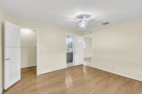 1171 NW 88th Way Plantation FL 33322