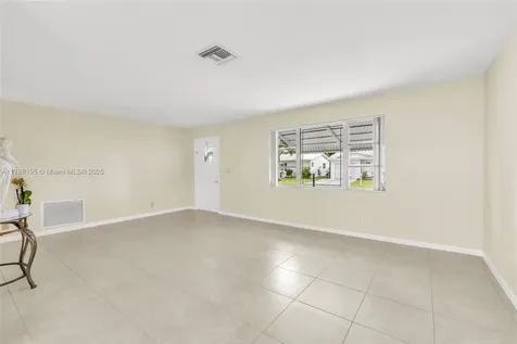 1171 NW 88th Way Plantation FL 33322