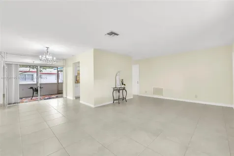 1171 NW 88th Way Plantation FL 33322