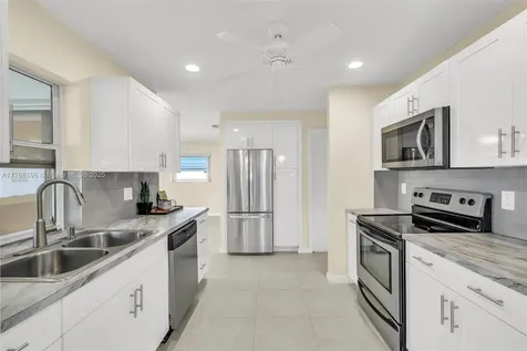 1171 NW 88th Way Plantation FL 33322