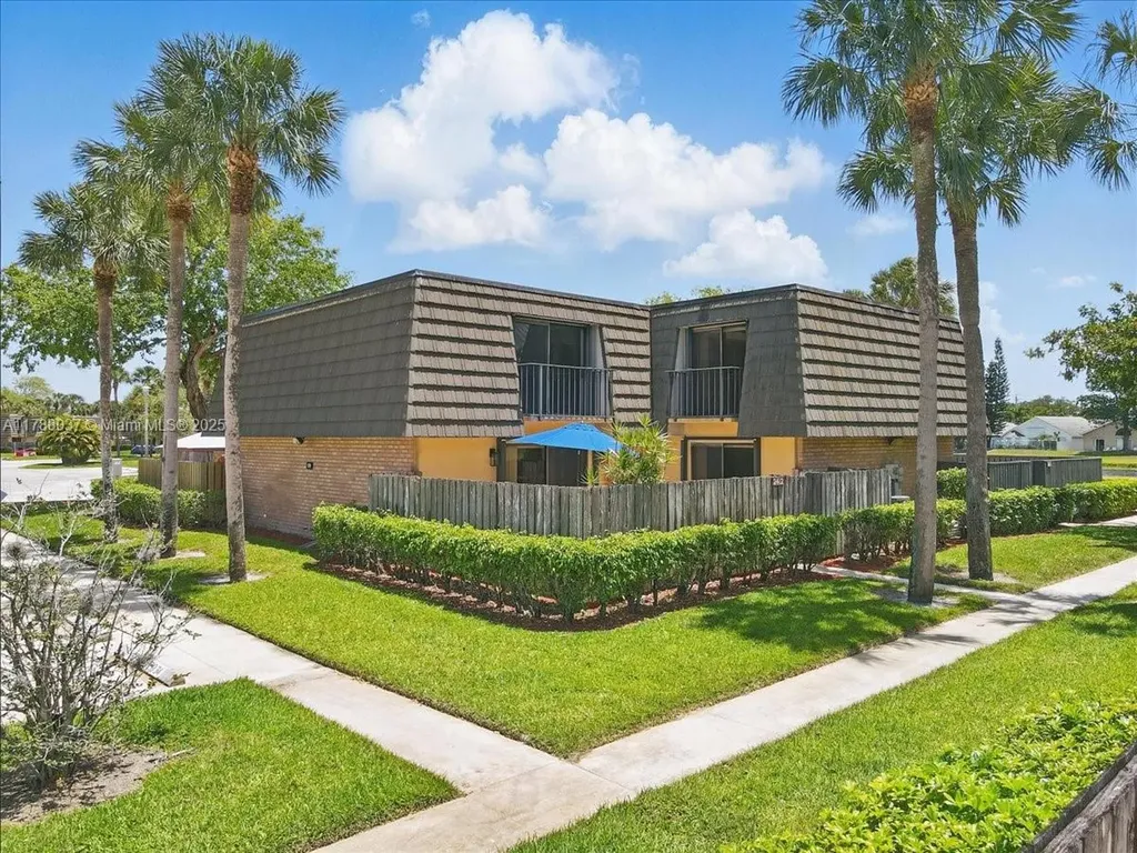 2412 24th Way West Palm Beach FL 33407