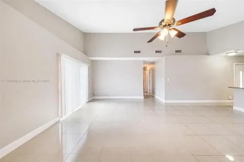 702 SW 79th Avenue North Lauderdale FL 33068