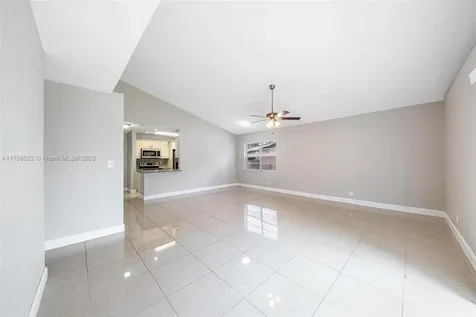 702 SW 79th Avenue North Lauderdale FL 33068