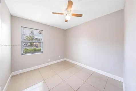 702 SW 79th Avenue North Lauderdale FL 33068