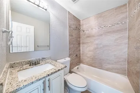702 SW 79th Avenue North Lauderdale FL 33068