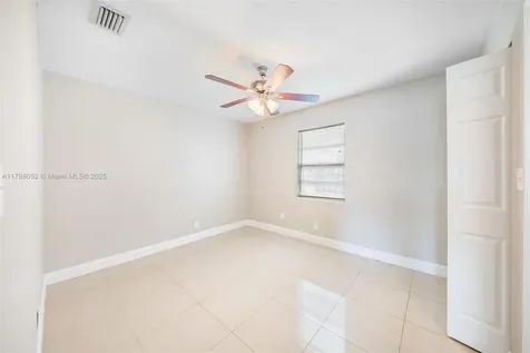 702 SW 79th Avenue North Lauderdale FL 33068