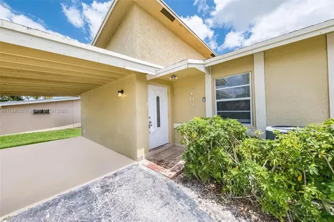 702 SW 79th Avenue North Lauderdale FL 33068