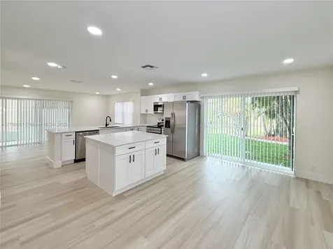 9525 NW 9th Court Plantation FL 33324