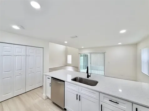 9525 NW 9th Court Plantation FL 33324