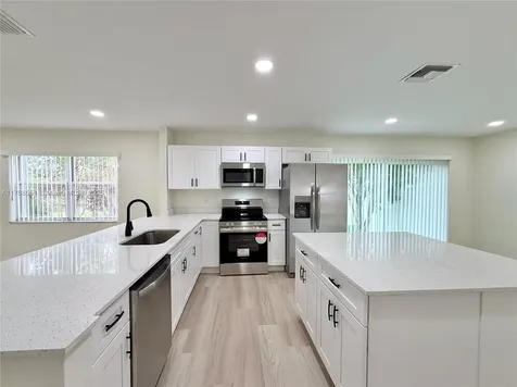 9525 NW 9th Court Plantation FL 33324