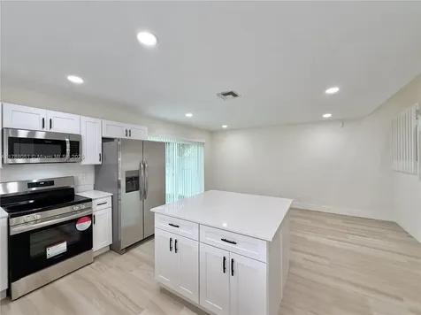 9525 NW 9th Court Plantation FL 33324
