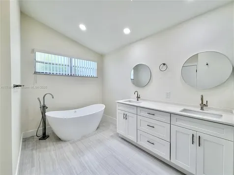 9525 NW 9th Court Plantation FL 33324