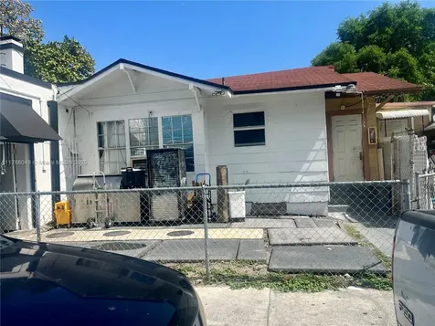 1574 SW 1st Street Miami FL 33135
