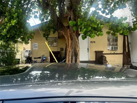 1574 SW 1st Street Miami FL 33135