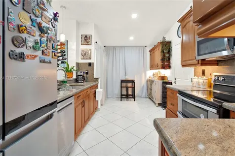 5566 NW 102nd Place Doral FL 33178