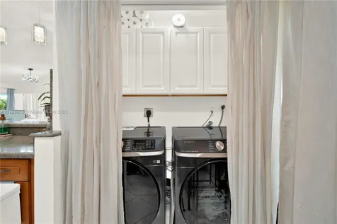 5566 NW 102nd Place Doral FL 33178