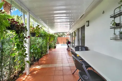 5566 NW 102nd Place Doral FL 33178