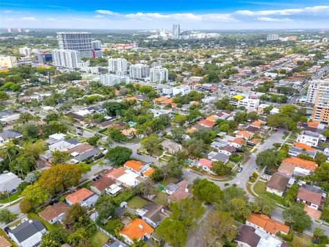 2474 SW 24th Terrace Miami FL 33145