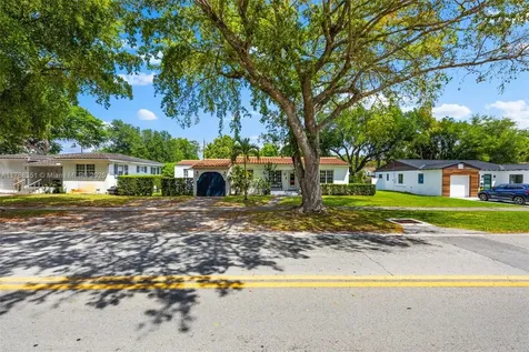 55 NE 87th Street El Portal FL 33138