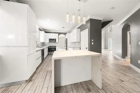 15902 SW 141st Street Miami FL 33196