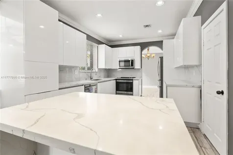 15902 SW 141st Street Miami FL 33196