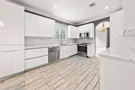 15902 SW 141st Street Miami FL 33196