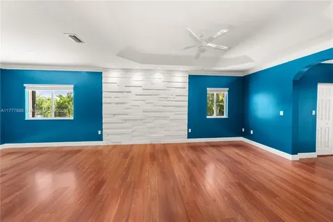 15902 SW 141st Street Miami FL 33196