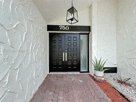 750 NW 77th Avenue Plantation FL 33324
