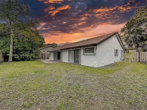 750 NW 77th Avenue Plantation FL 33324