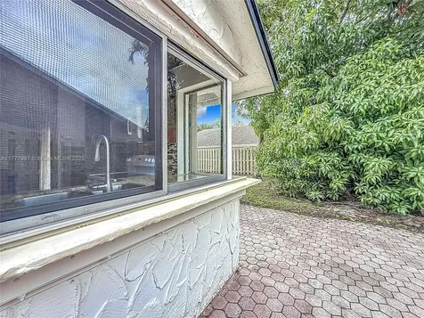 750 NW 77th Avenue Plantation FL 33324