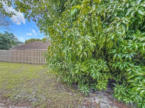 750 NW 77th Avenue Plantation FL 33324