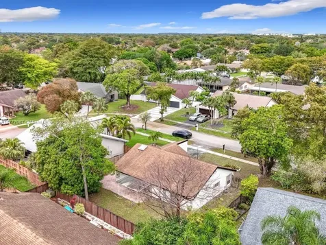 750 NW 77th Avenue Plantation FL 33324
