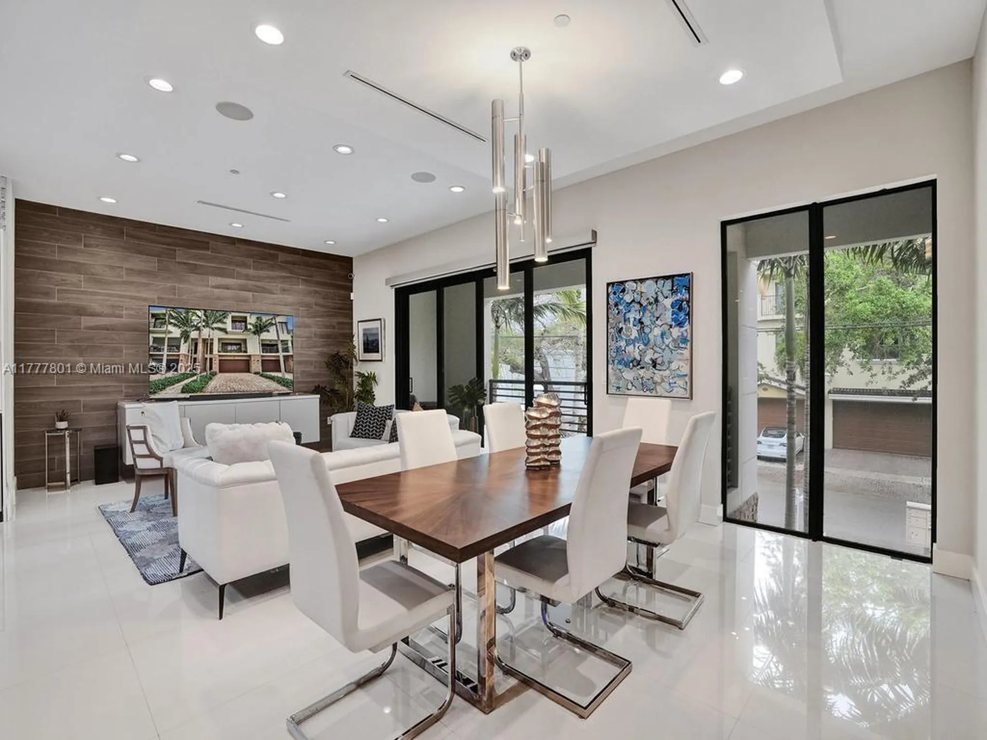 207 NE 13th Avenue Fort Lauderdale FL 33301