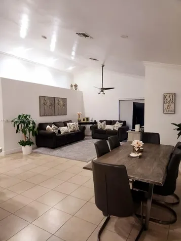 2984 Tall Oak Court Davie FL 33328