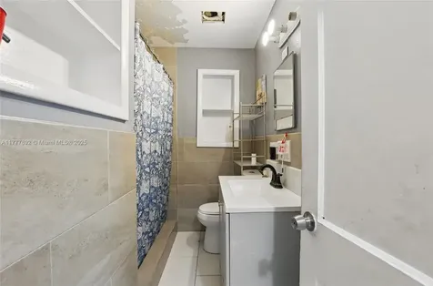 936 38th Street West Palm Beach FL 33407