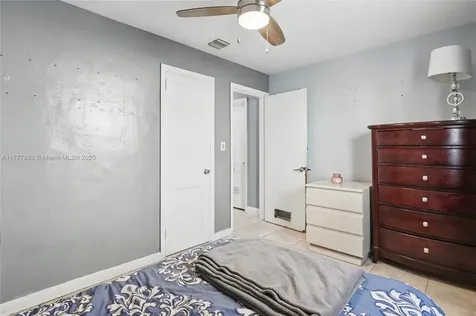 936 38th Street West Palm Beach FL 33407